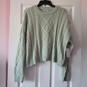 Women's cable knit sweater size XL NWT